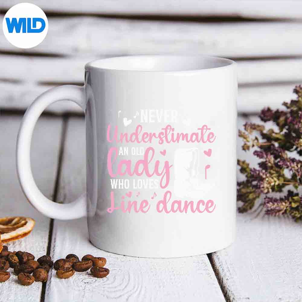 NeverUnderestimateAnOldLadyWhoLovesLineDancemug