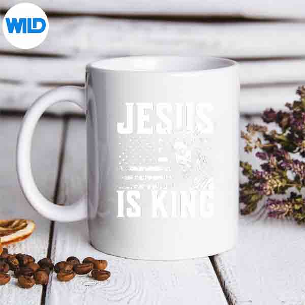MinimalistChristianReligiousPrayerJesusIsKingmug