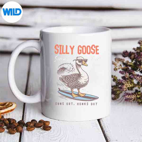SillyGooseSummerClubSurfingLoverBeachTripGirlsmug