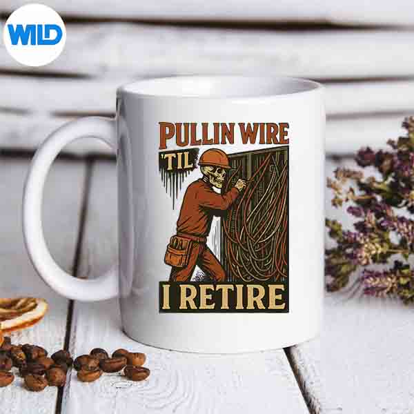 PullinWireTilIRetireSkeletonRetroElectricianVintagemug