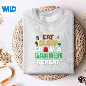 GameEatSleepGrowAGardenRepeatGamersweater