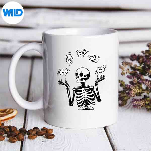 SkeletonJugglingGhostsHalloweenCostumemug