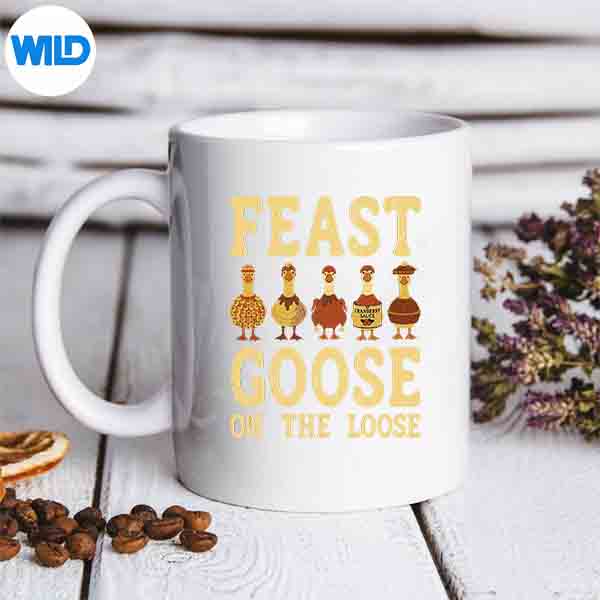 FeastGooseOnTheLooseSillyThanksgivingDinnerFoodiemug