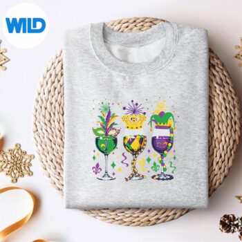 MardiGrasGlassesOfWinesDrinkingGroupMaskedParadessweater