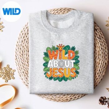 WildAboutJesusGiraffeChristiansweater